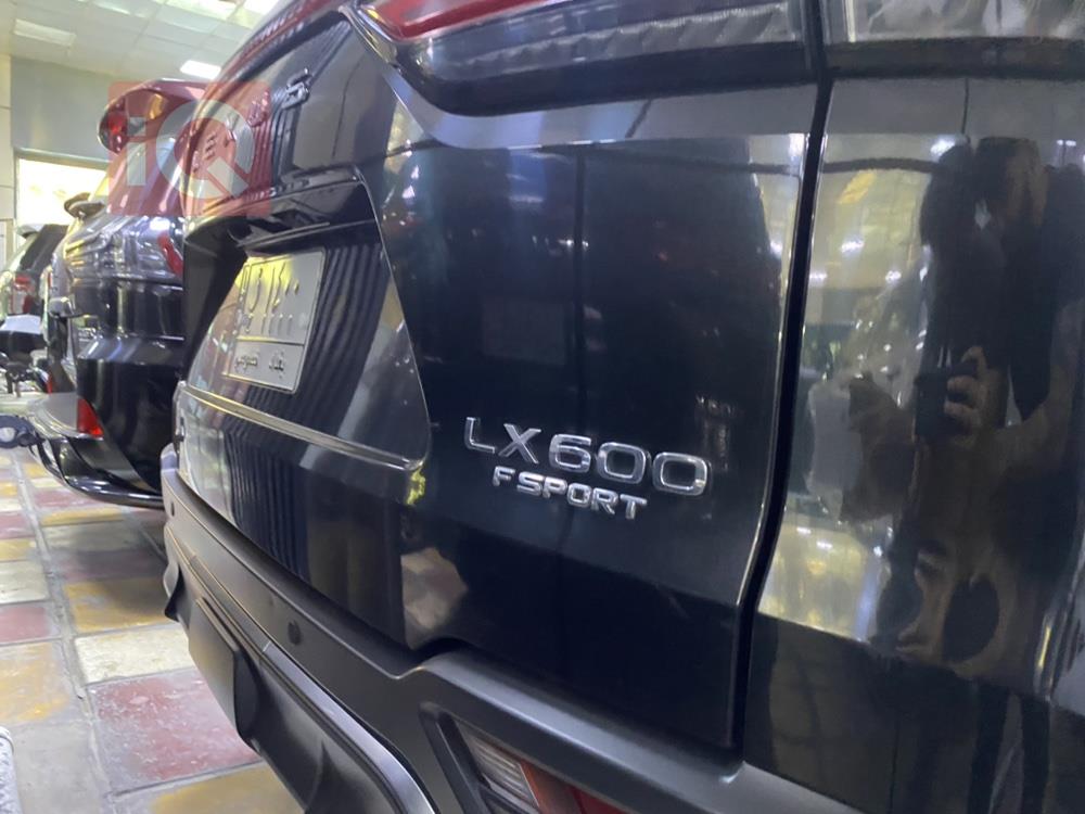 Lexus LX